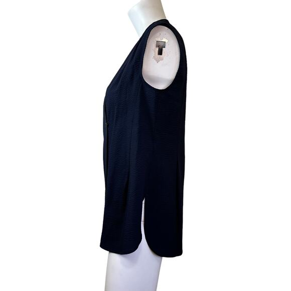 MM LaFleur Navy Blue Sleeveless Textured Blouse sz S - Picture 4 of 9